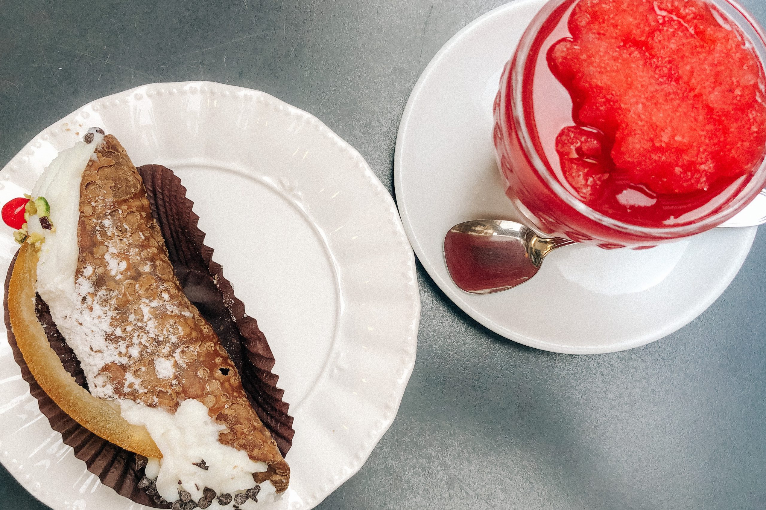 Cannolo siciliano e granita