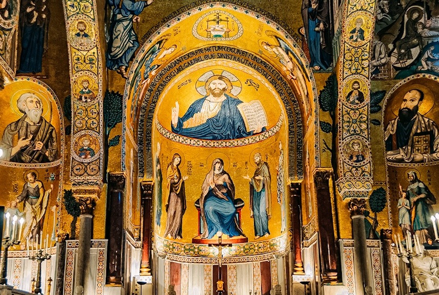 Mosaicos no altar da Cappella Palatina, dentro do Palazzo dei Normanni em Palermo