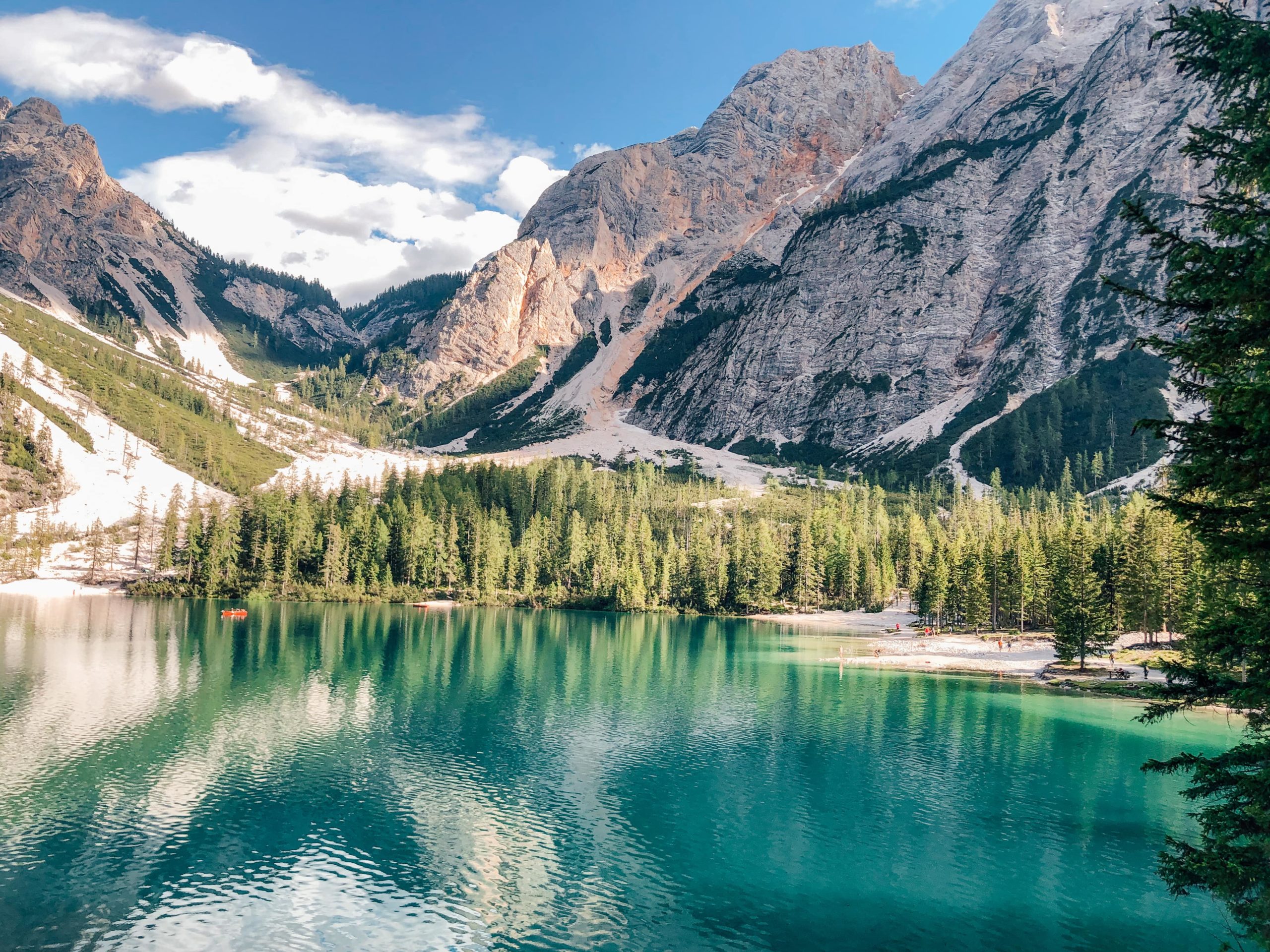 Praias no Lago di Braies