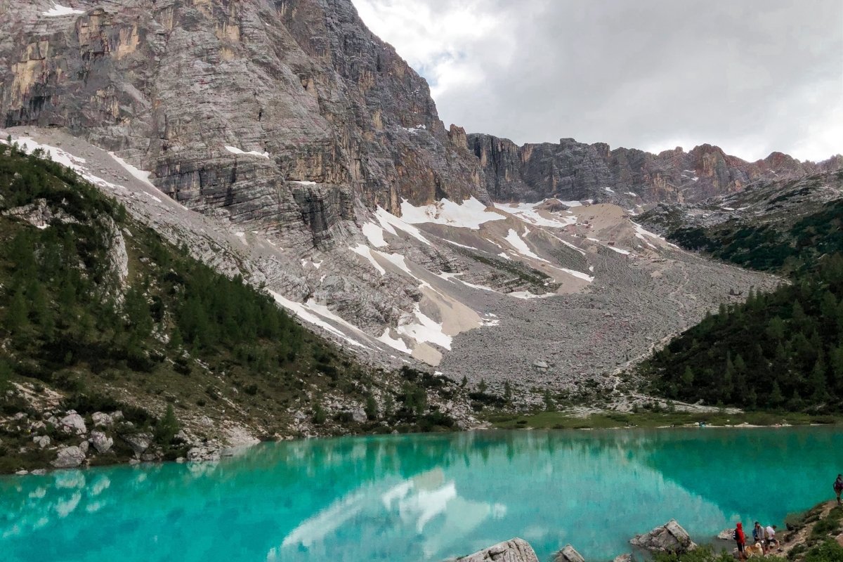 Como é a trilha até o Lago di Sorapis nas Dolomitas