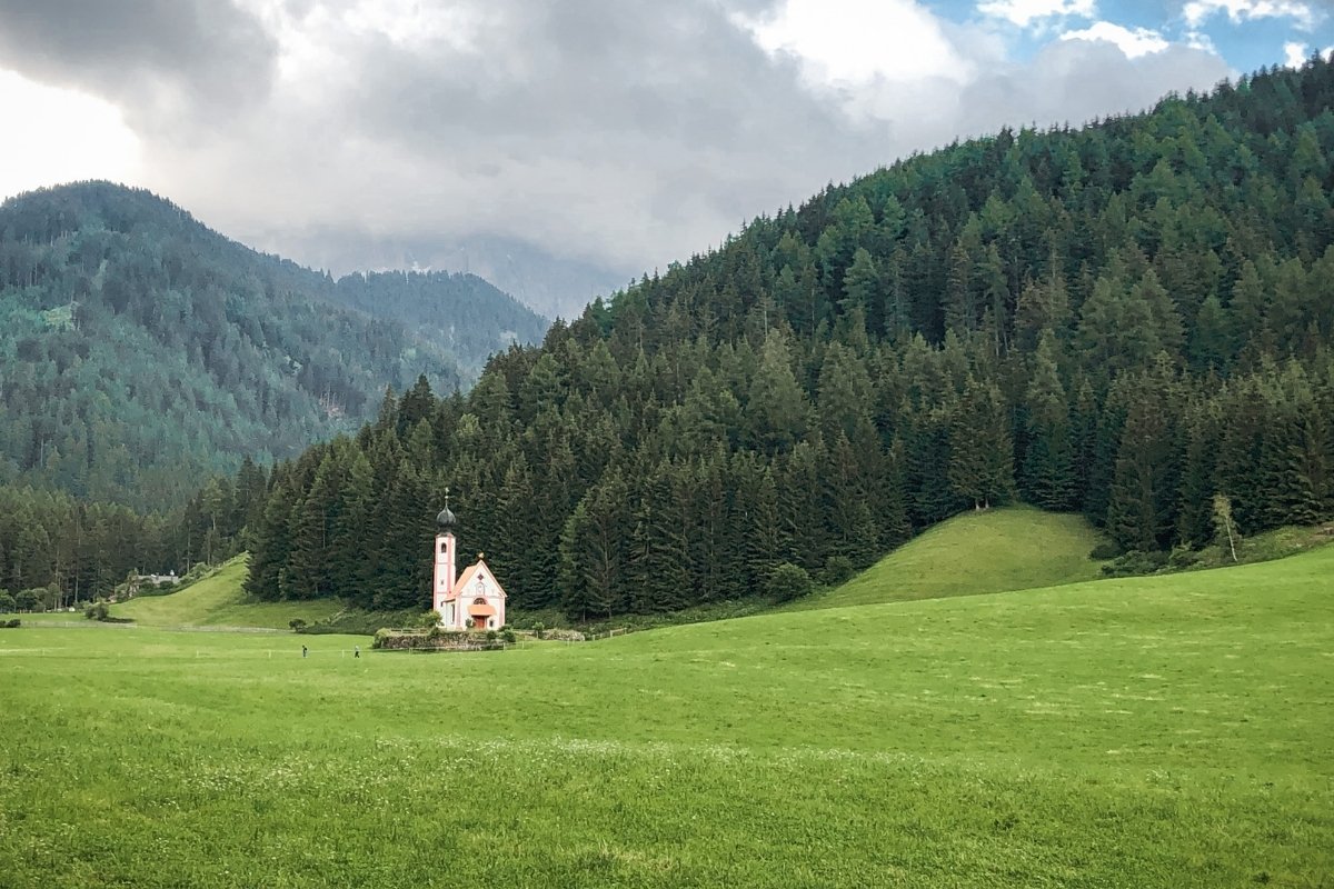 Val di Funes nas Dolomitas, Itália