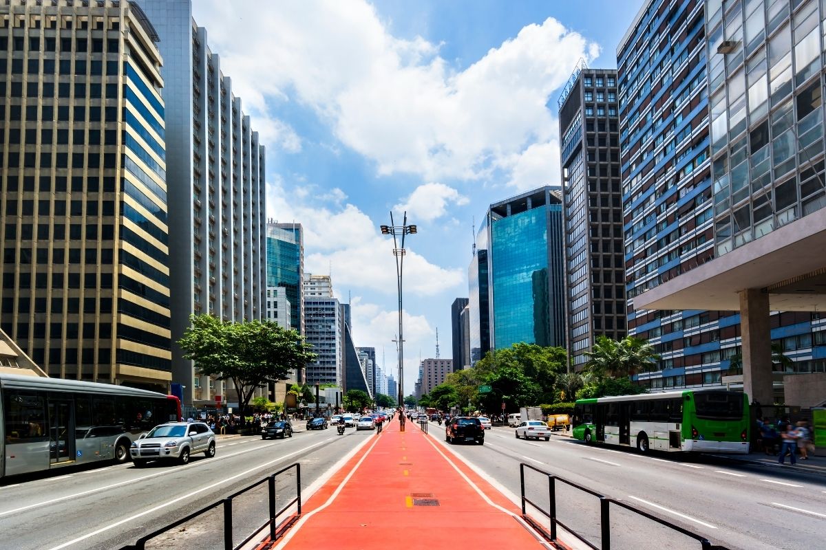 Avenida Paulista em um dia de semana