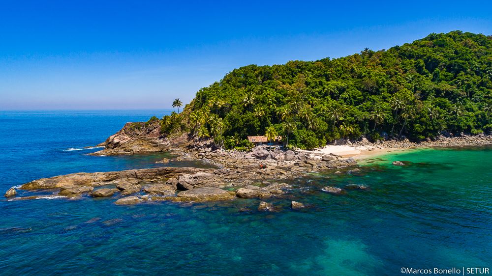 Passeio de lancha em São Sebastião: Ilha dos Gatos, As Ilhas e Ilha das Couves