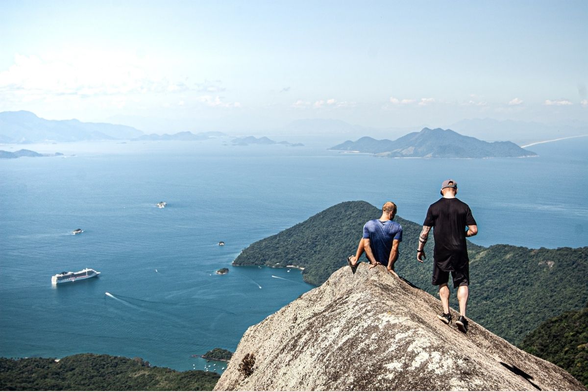 Trilha do Pico do Papagaio em Ilha Grande