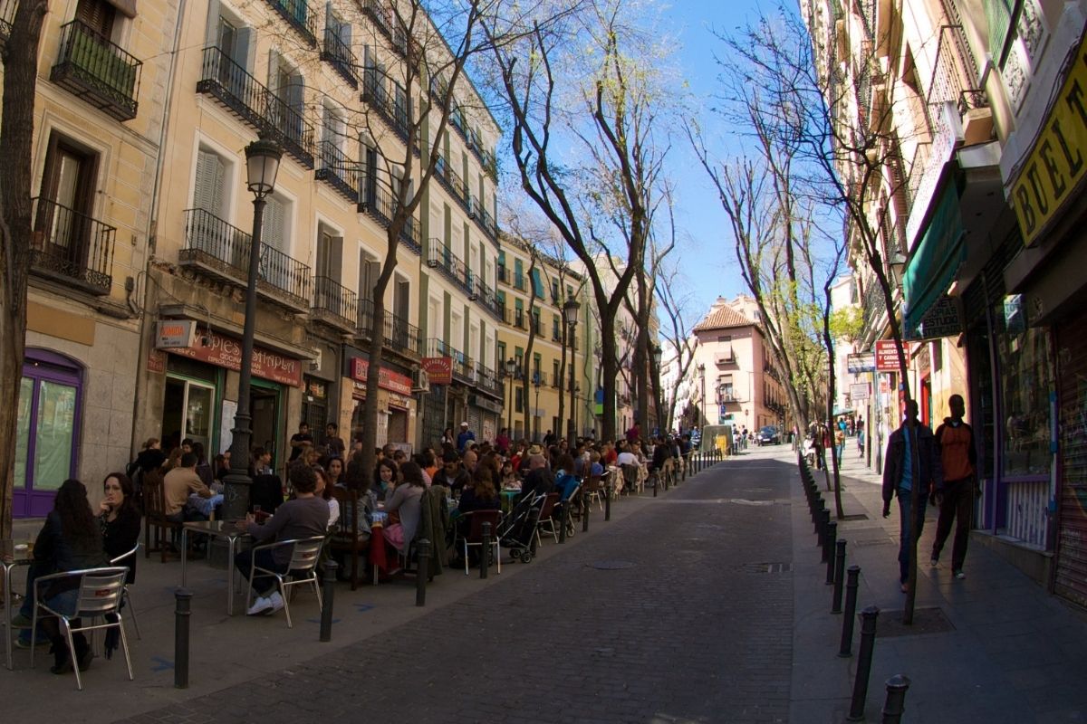 Bairro La Latina em Madri, Espanha