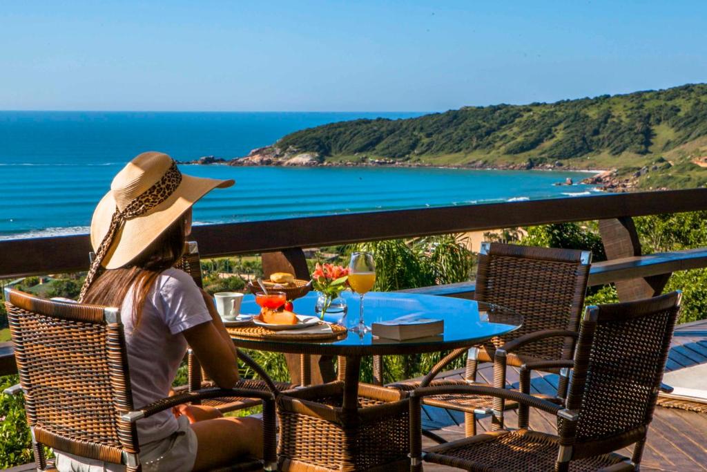 Onde se hospedar na Praia do Rosa: melhores hotéis e pousadas