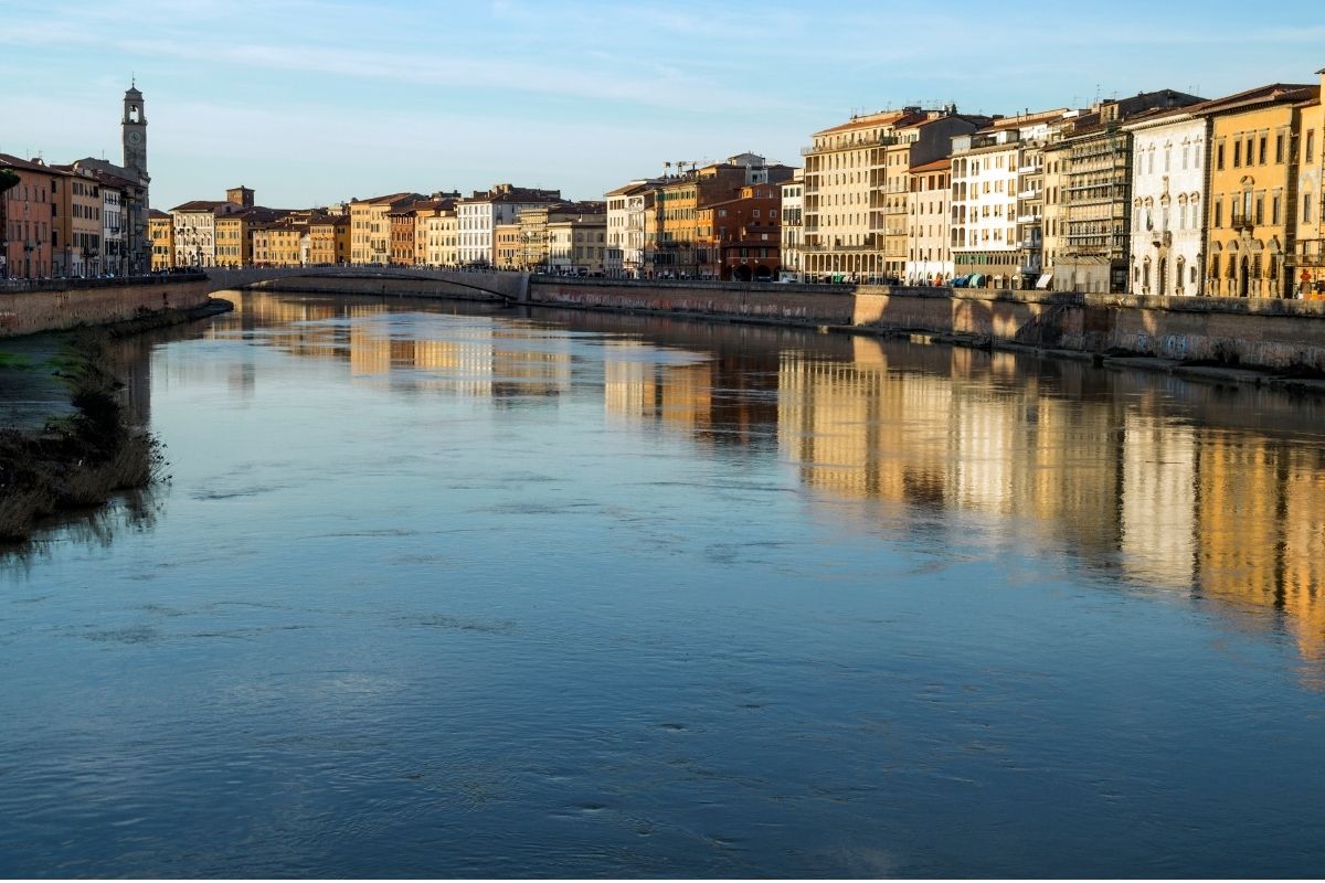 O que fazer em Pisa: passear nas margens do Lugarno