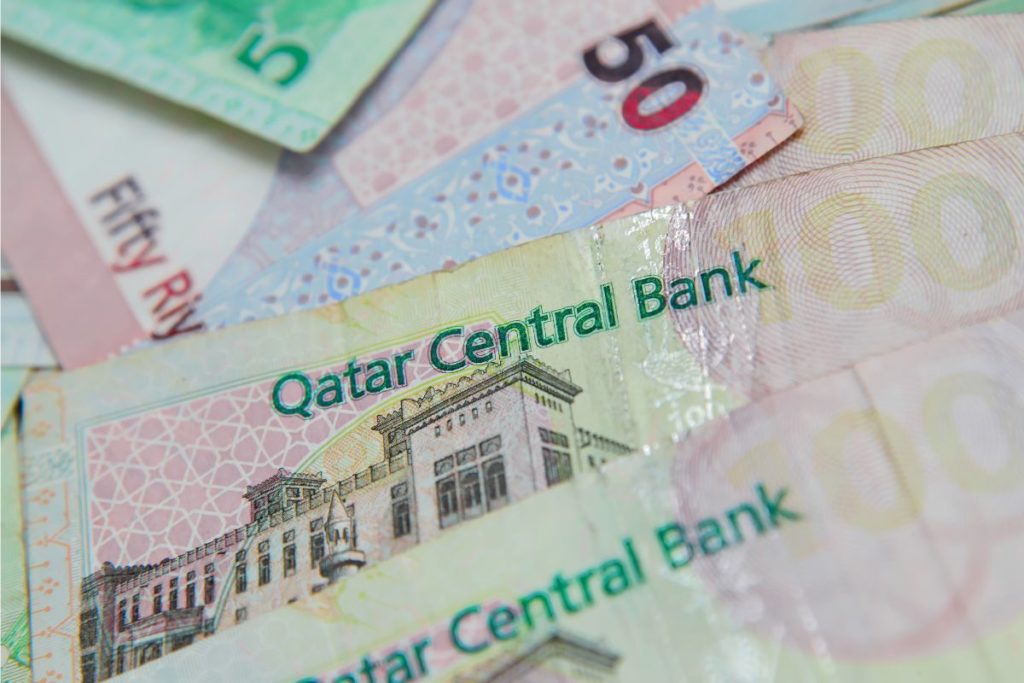 Notas de riais catarianos, a moeda do Qatar
