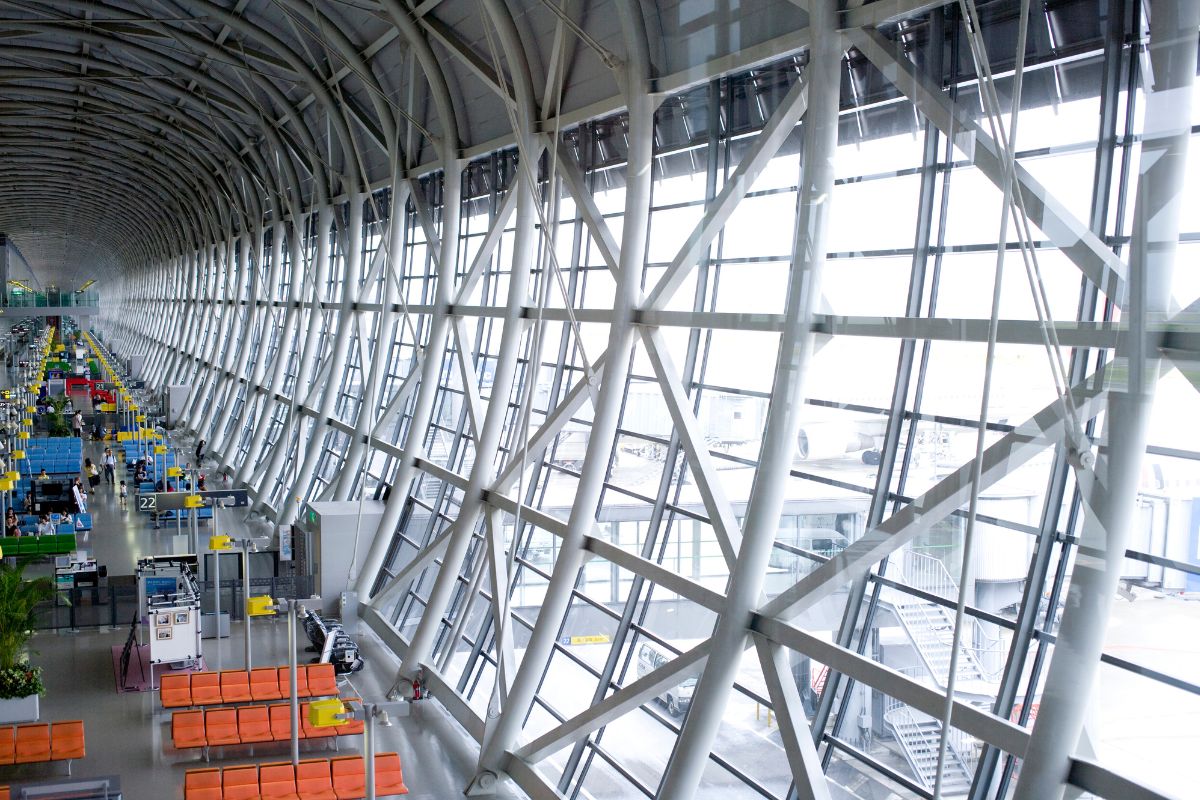 Área de embarque do Aeroporto Internacional de Kansai