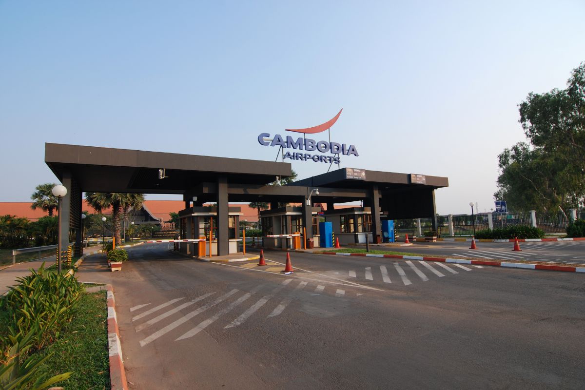 Entrada do Aeroporto de Siem Reap, no Camboja