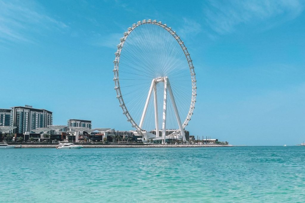 Ain Dubai vista do mar