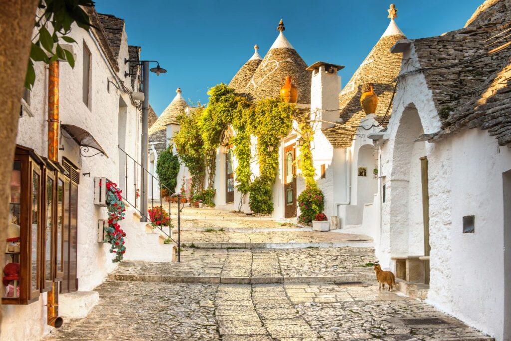 Vila de Alberobello na região da Puglia, na Itália