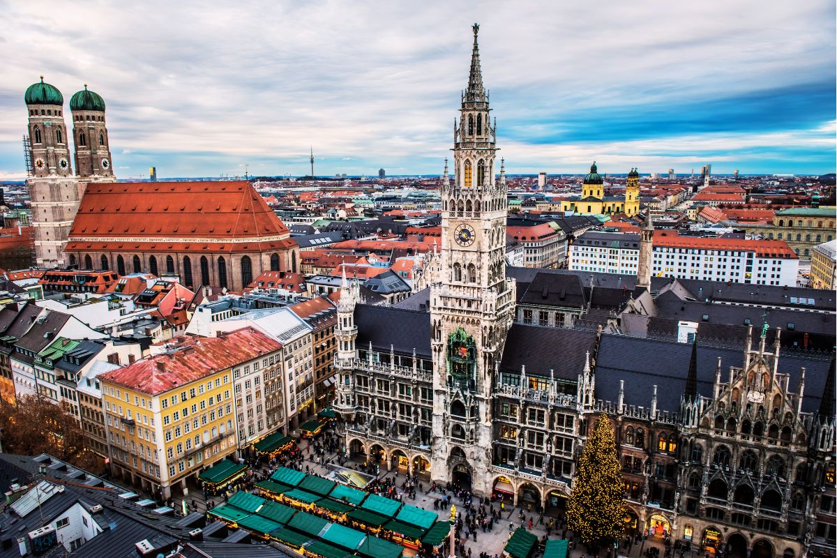 Marienplatz com prédio da Nova Prefeitura