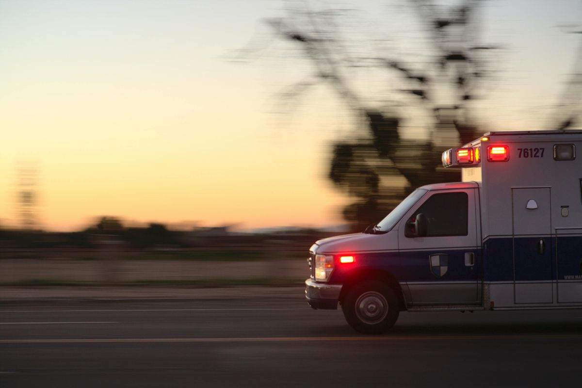 Ambulância em movimento
