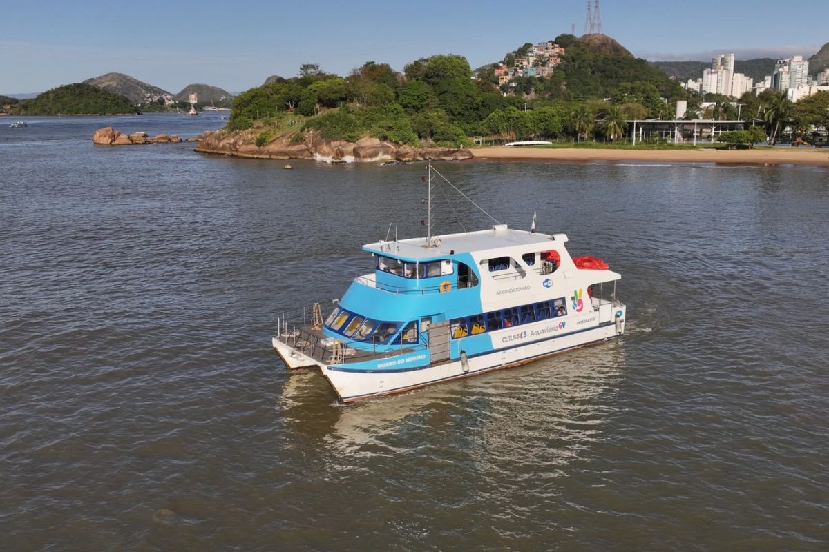Embarcação usada no Aquaviário Público de Vitória