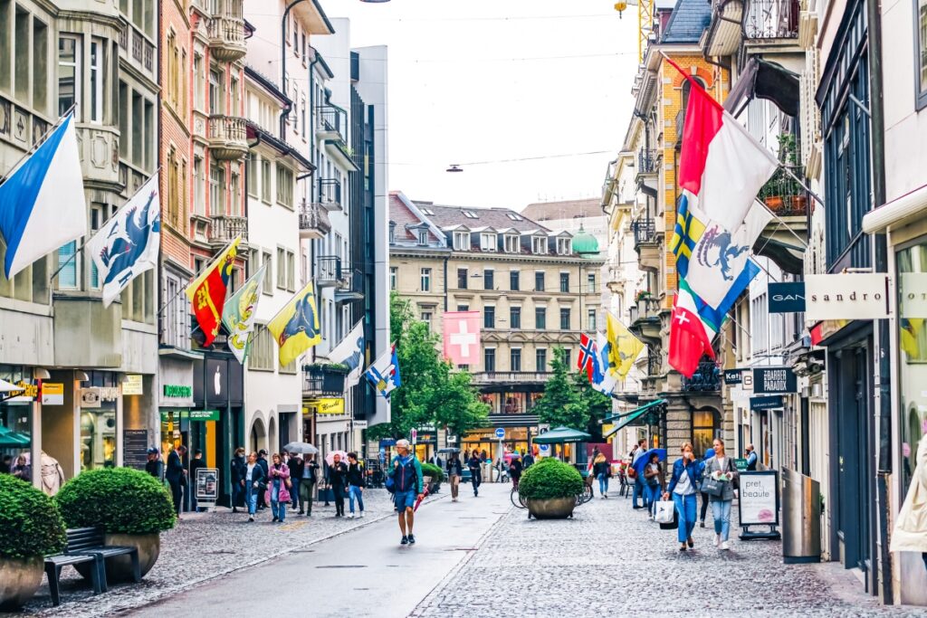 Rua Bahnhofstrasse em Zurique