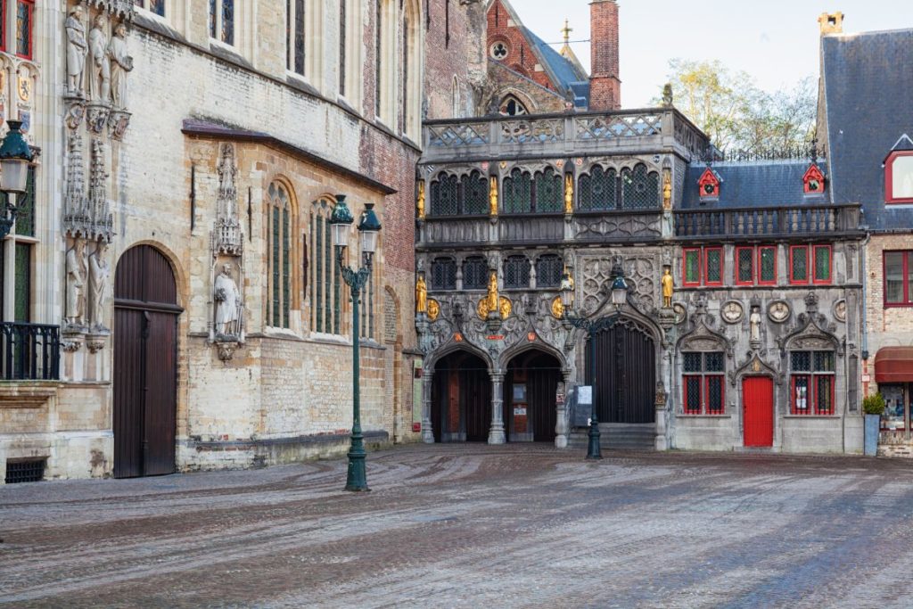 Basílica do Sangue Sagrado na cidade belga de Brugge