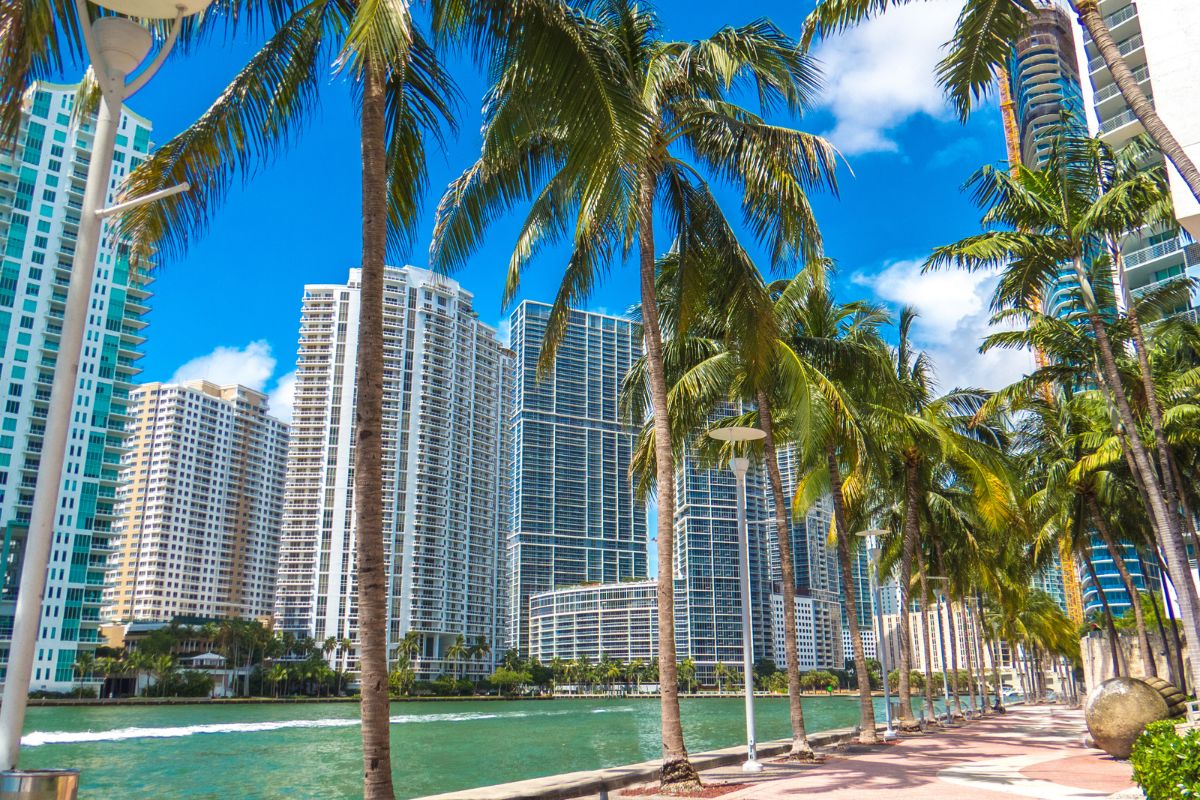 Calçadão no Bayfront Park de Miami