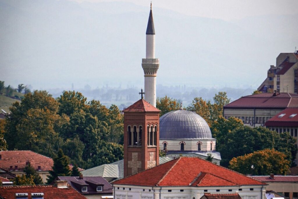 Telhados na cidade de Bitola, na Macedônia do Norte