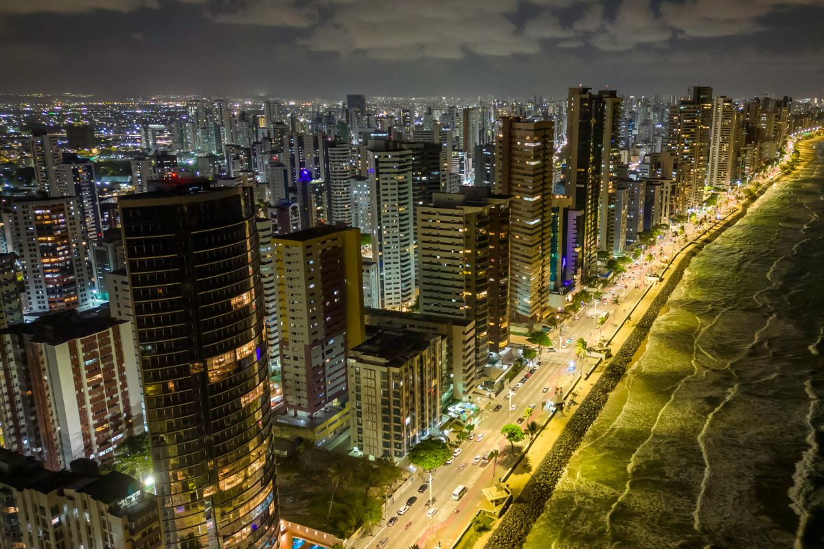 Panorama de Boa Viagem à noite