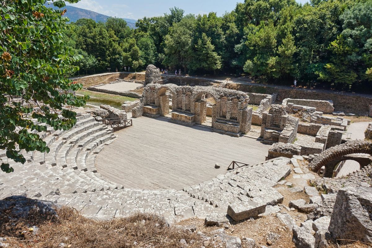 Teatro romano do sítio arqueológico de Butrint