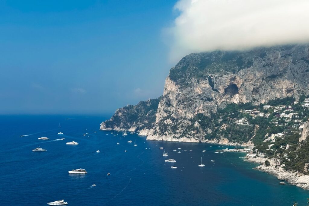 Capri, na Itália