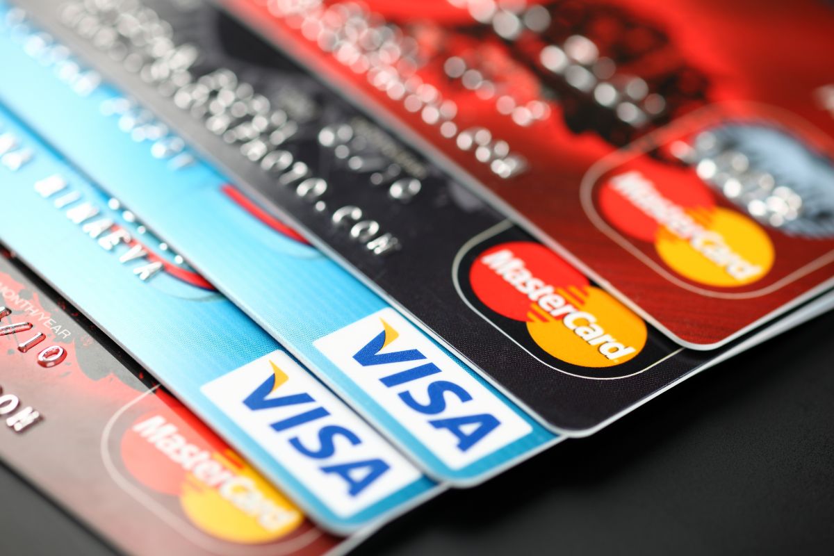 Cartões de créditos de bandeira Visa e MarsterCard