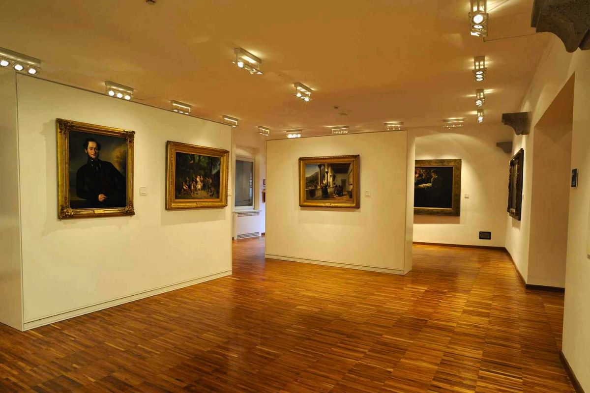 Galeria com obras de arte no Museu Casa Cavazzani