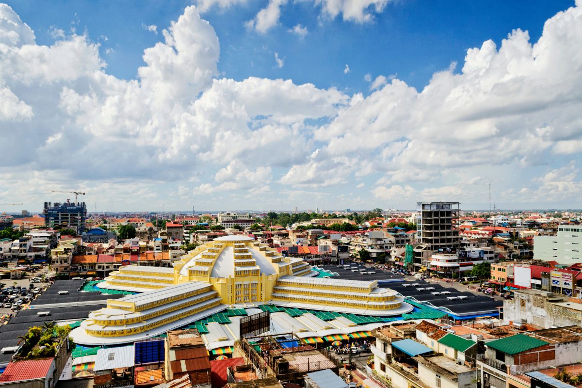 Imagem panorâmica do Central Market, em Phnom Penh