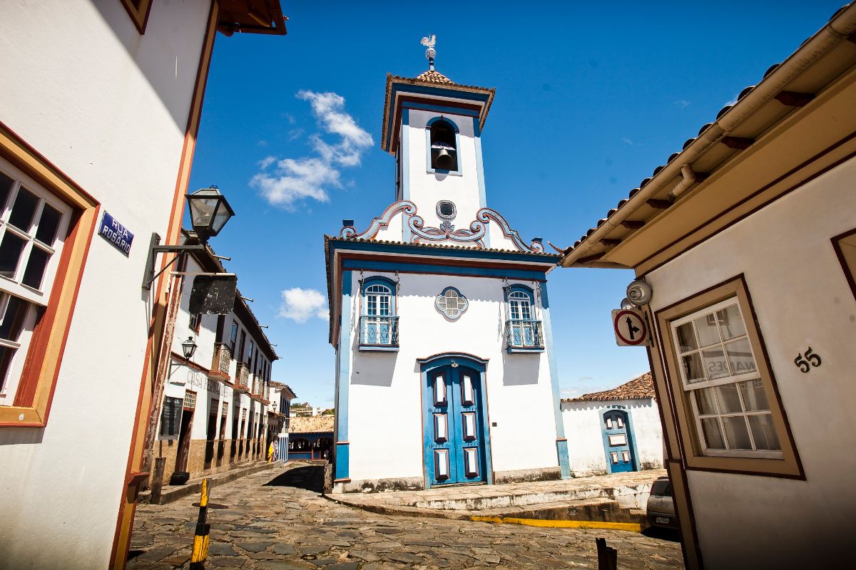 Igreja de Nossa Senhora do Amparo, no centro histórico de Diamantina