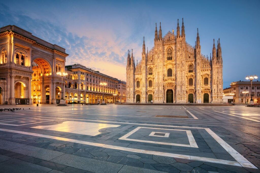 Duomo e Galeria Vittorio Emanuele II no Centro Histórico de Milão