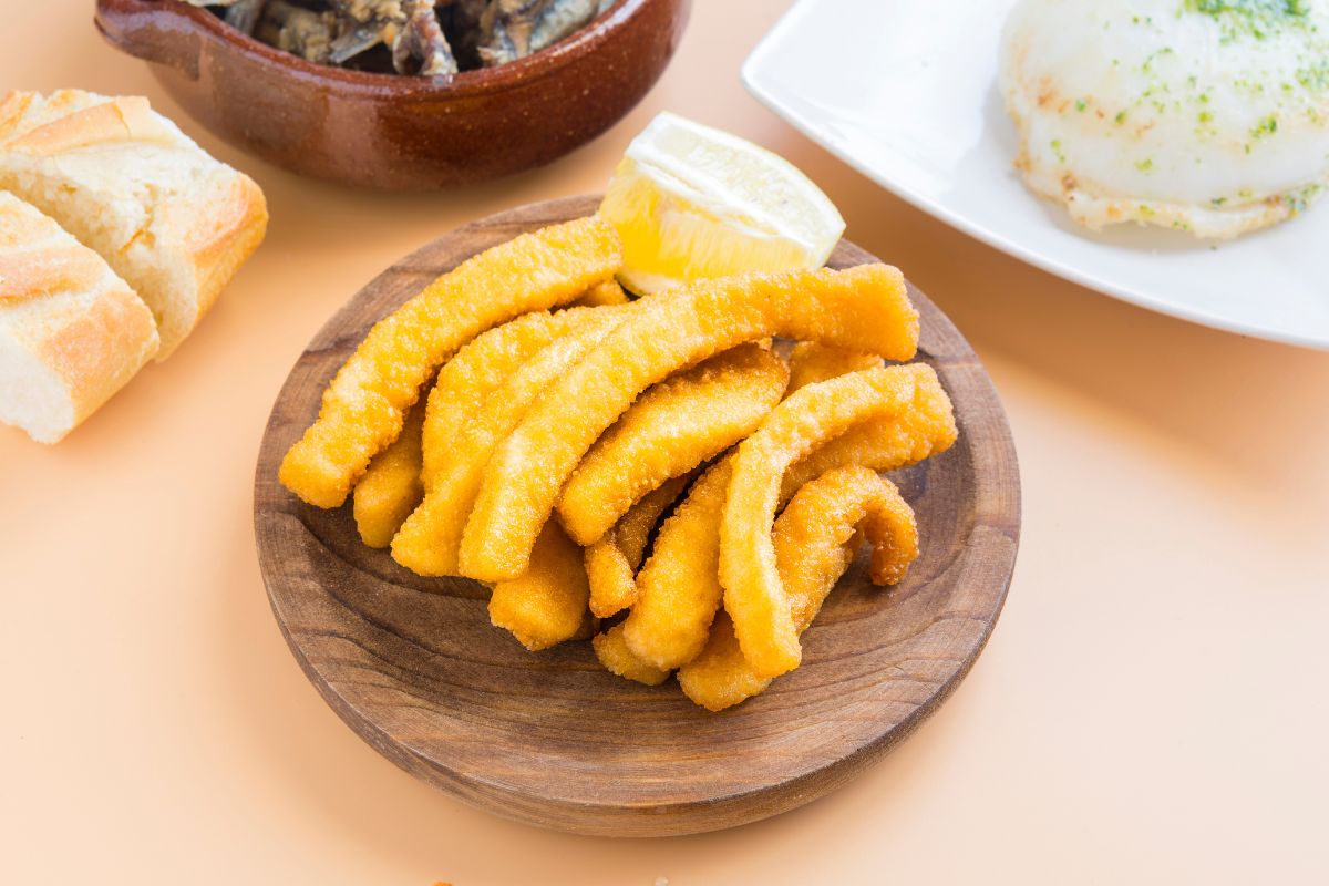 Prato com Choco Frito, comida típica de Portugal