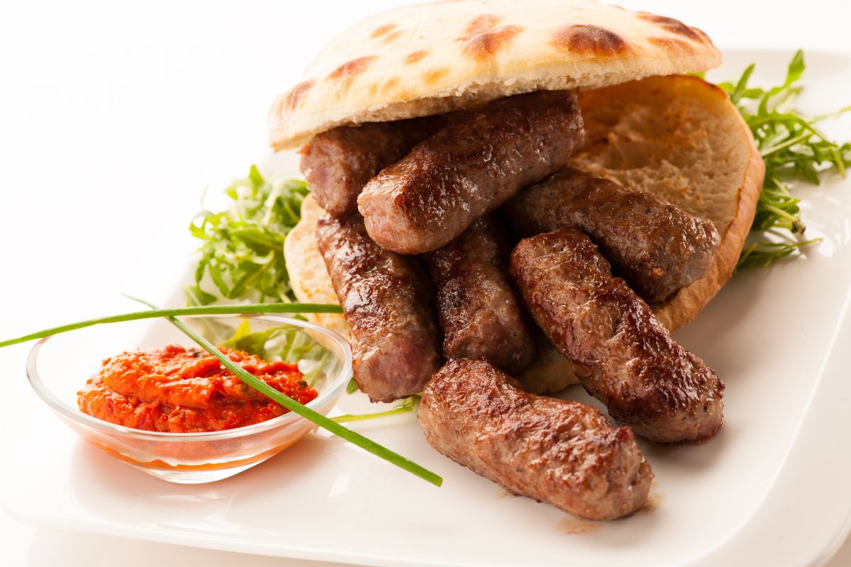 Ćevapi, comida tradicional da Sérvia