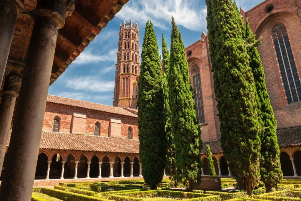 Pátio interno do Convento dos Jacobinos em Toulouse