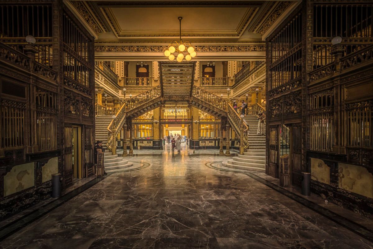 Interior do Palácio dos Correios da Cidade do México