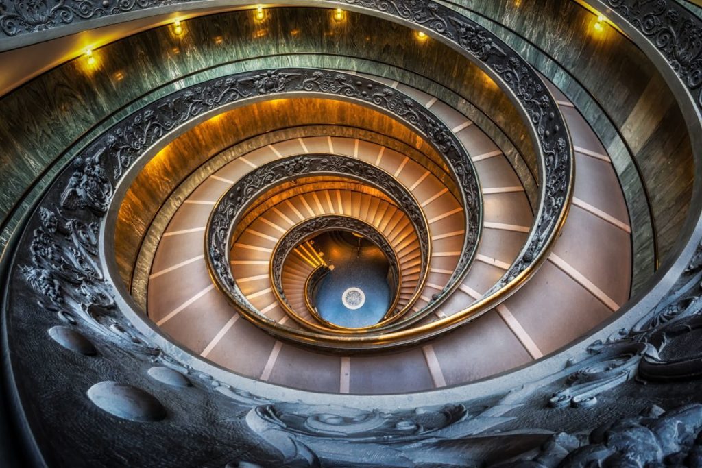 Escada espiral nos Museus do Vaticano