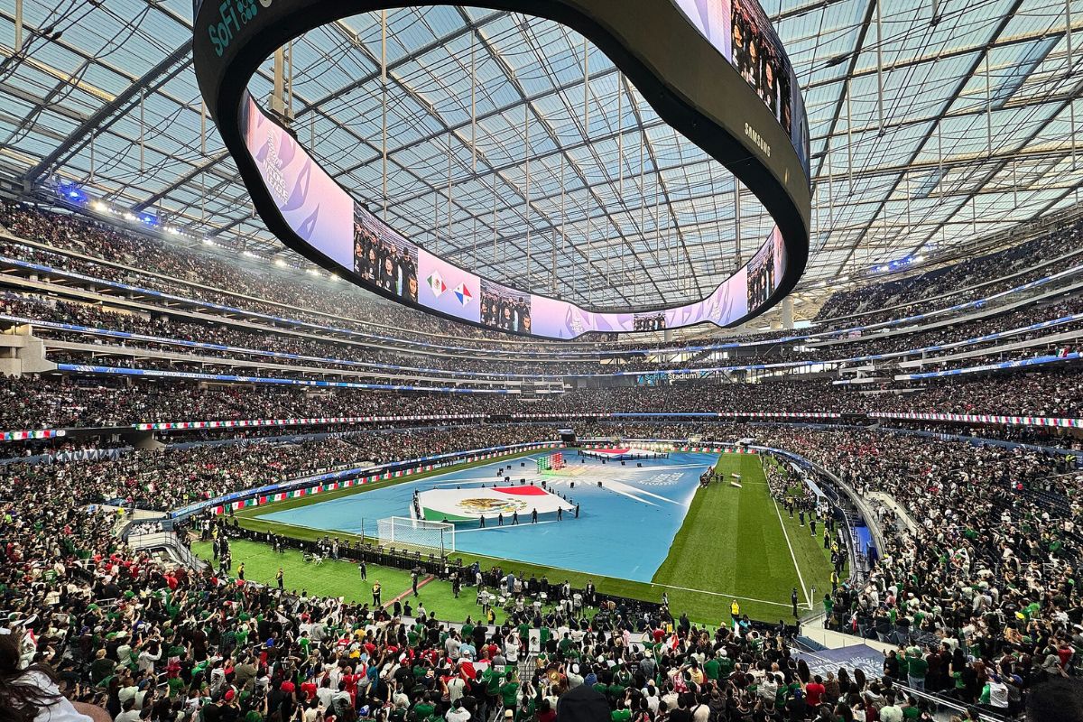 Interior do estádio de Los Angeles, sede da Copa do Mundo de 2026