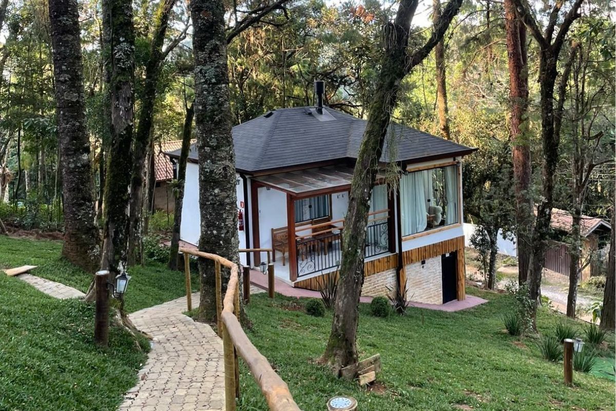 Chalé de pousada em meio à Serra da Mantiqueira