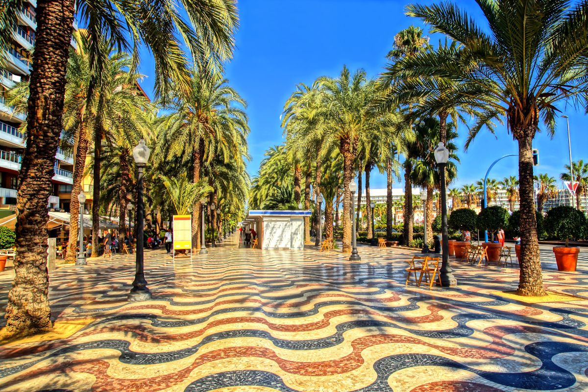 Calçadão da Explanada de Espanha, em Alicante