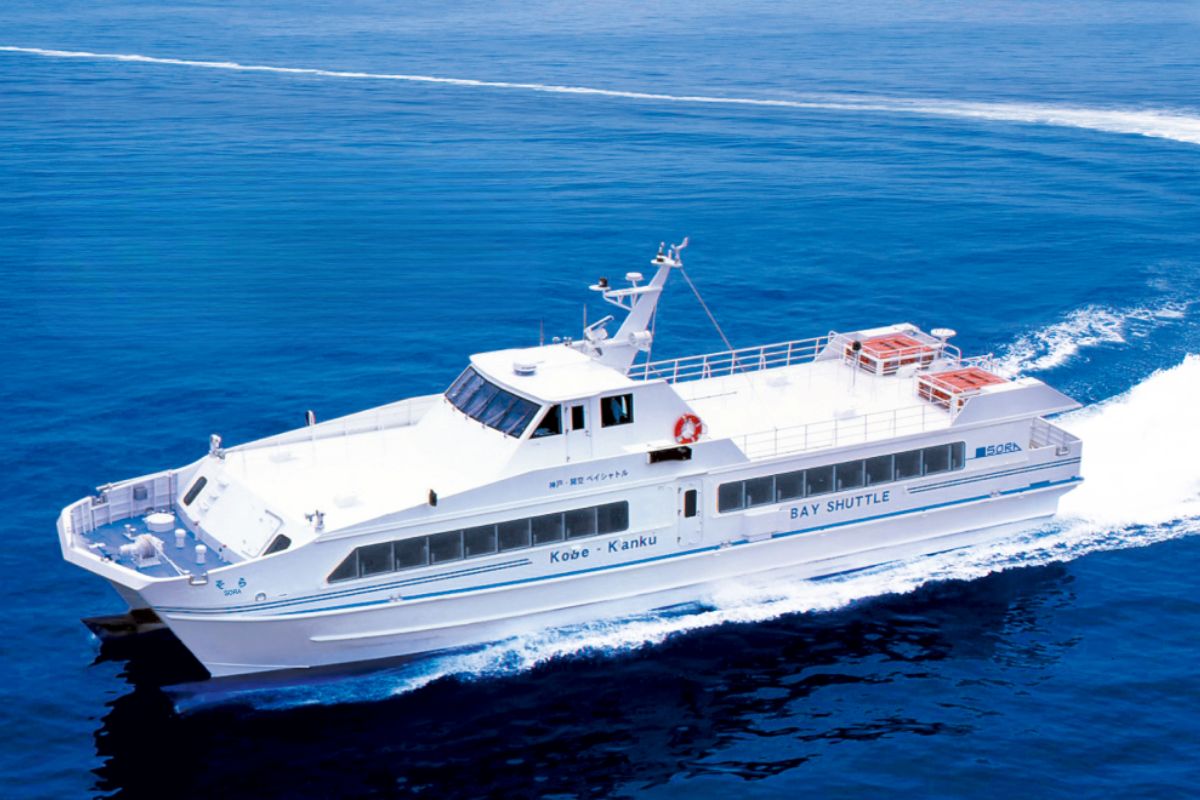 Ferry que conecta Aeroporto de Kansai a Kobe