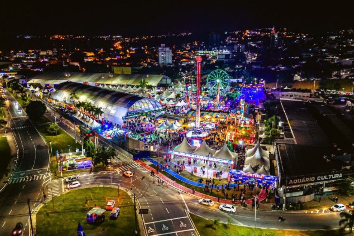 Panorama da estrutura da Festa Junina de Votorantim