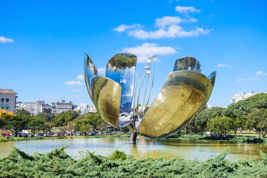 Escultura da Floralis Genérica, em Buenos Aires