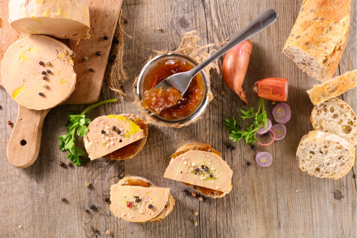 Foie Gras servido em torradas