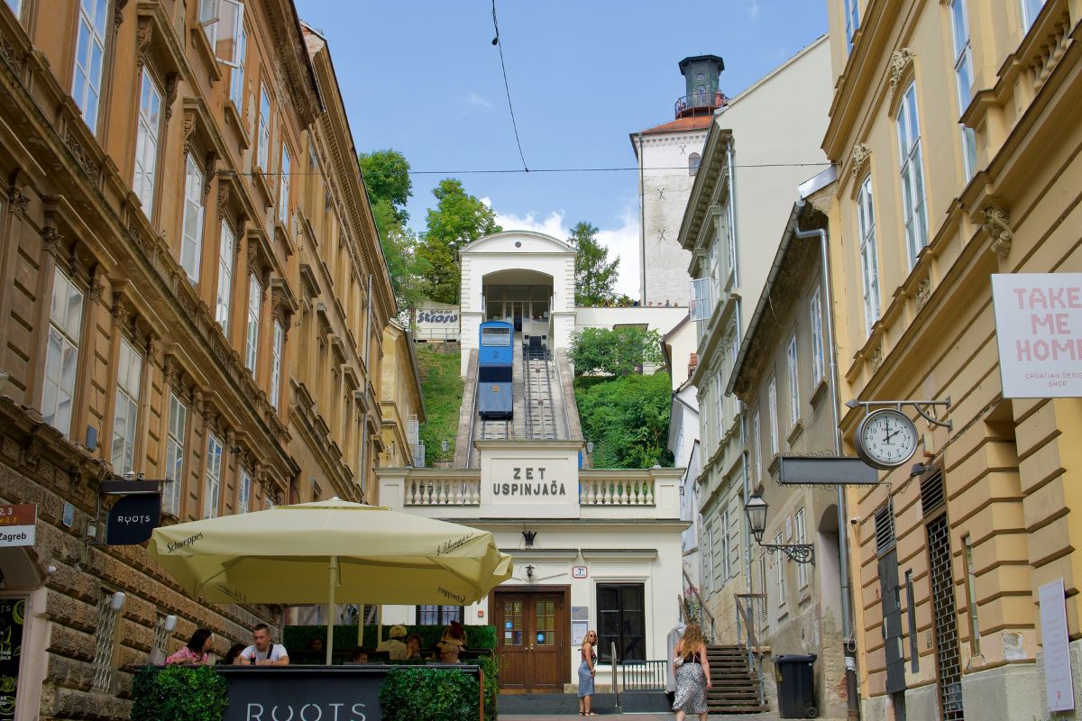 Entrada do Funicular de Zagreb