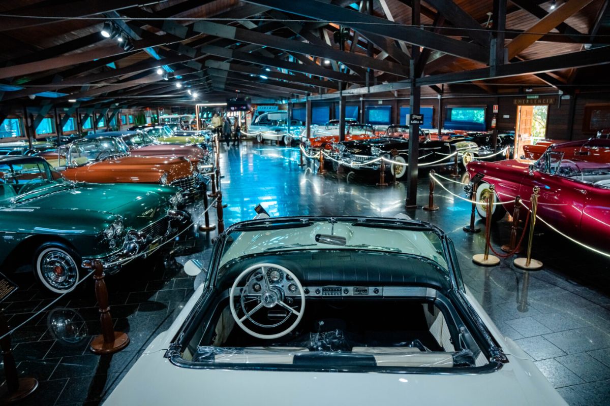 Exposição de carros antigos no Hollywood Dream Cars, Gramado