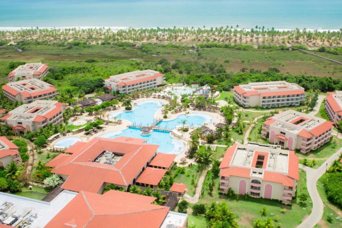 Panorama de resort em Imabassaí, na Bahia
