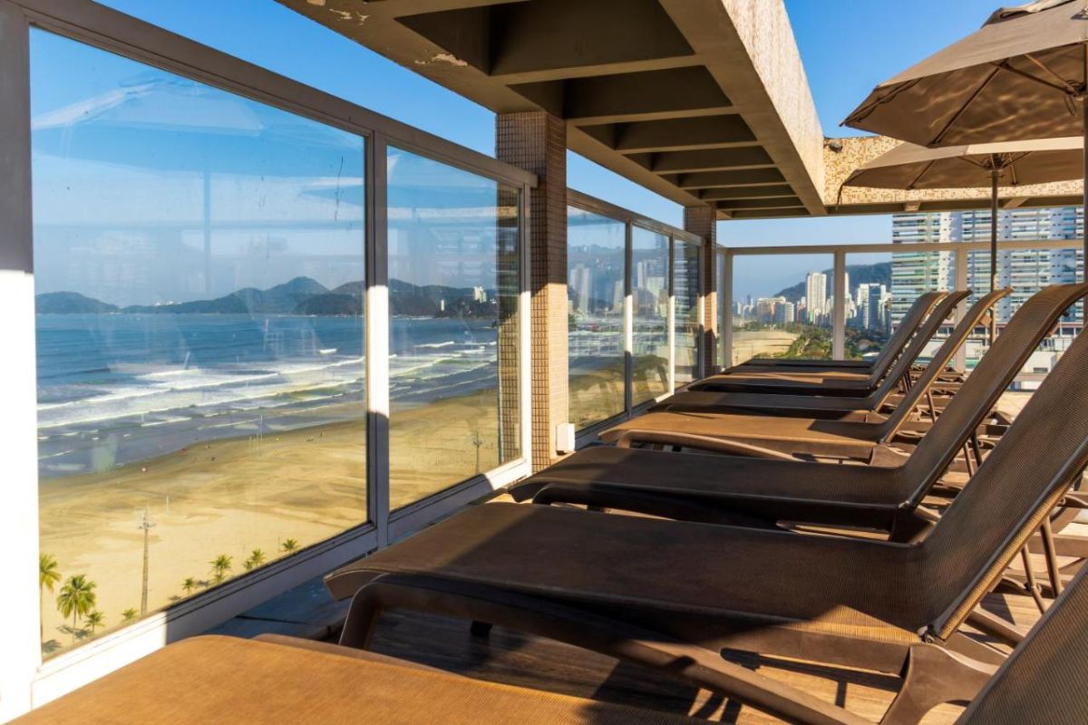 Cobertura de hotel com vista para a praia de Santos