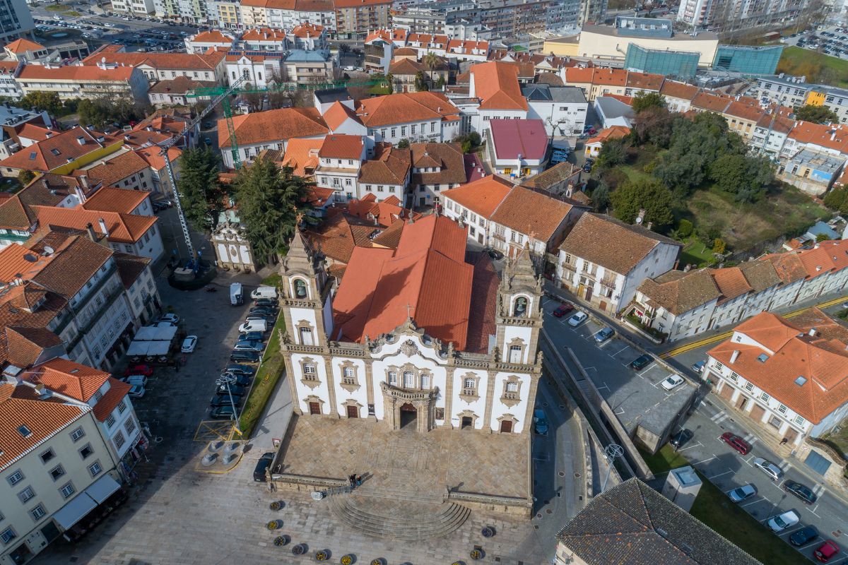 Imagem panorâmica da Igreja da Misericórdia, em Viseu