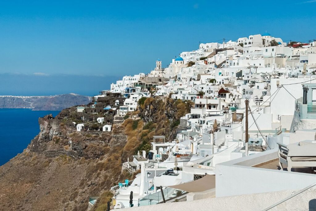 Vila de Imerovigli, em Santorini, na Grécia