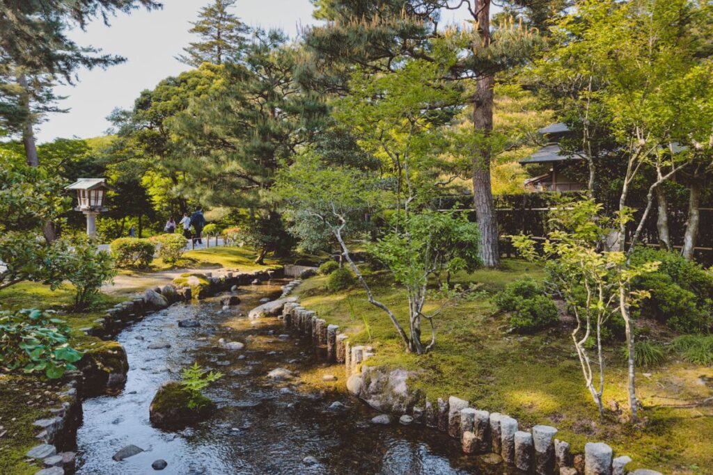 Jardim Kenroku-en, em Kanazawa, no Japão